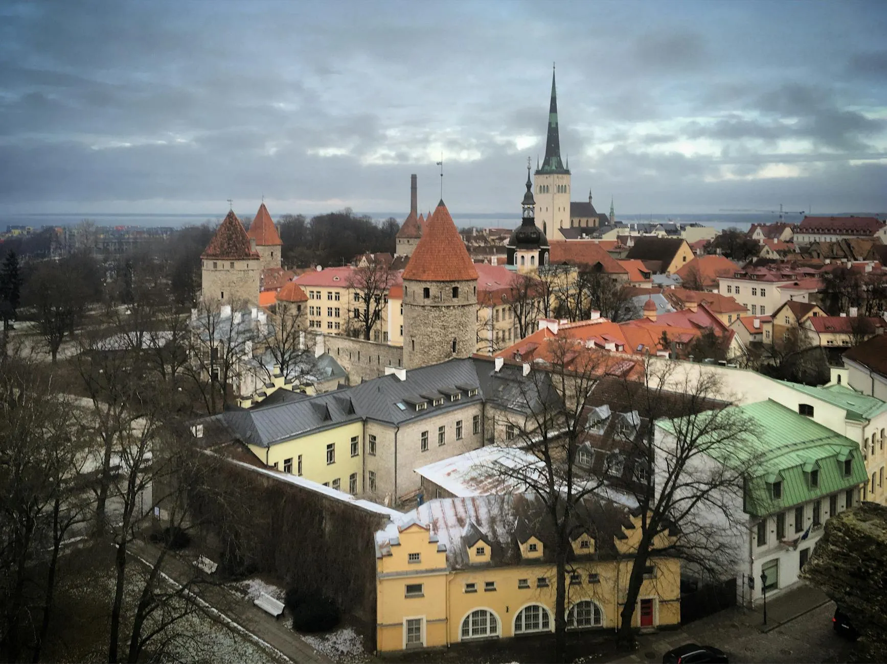 Aerial view of Tallinn Old Town skyline with medieval towers — Estonia
