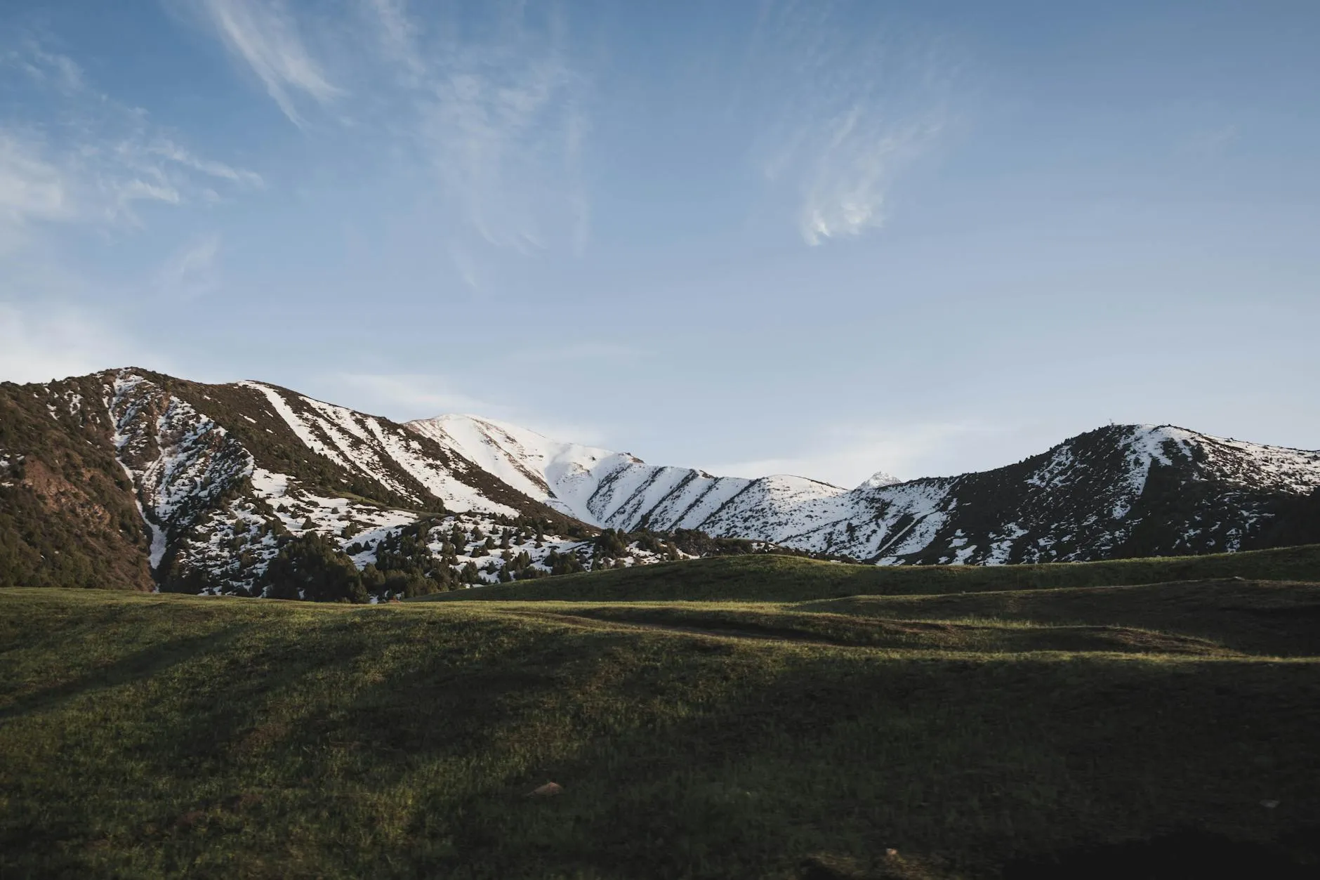 Bishkek Kyrgyzstan — Tien Shan winter mountains