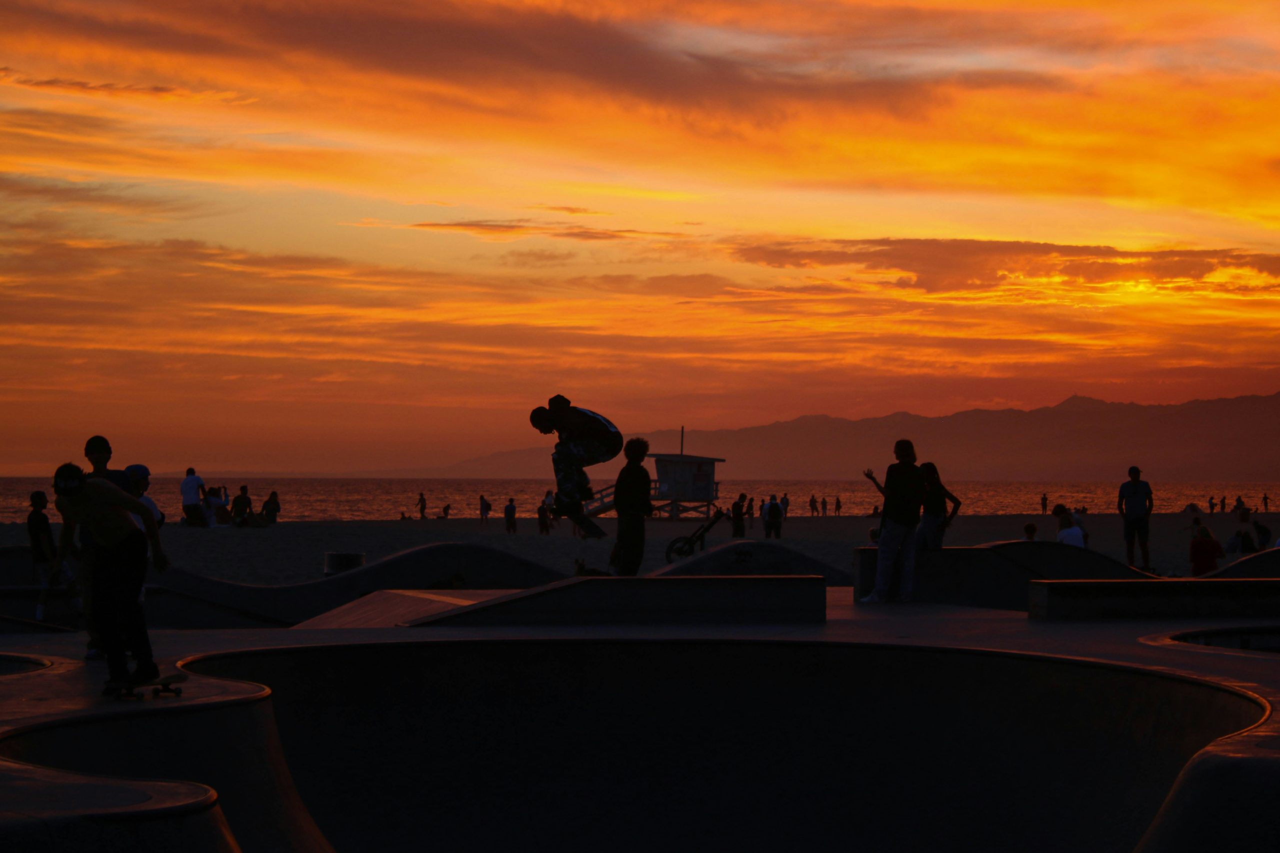 Los Angeles — flight deal hero