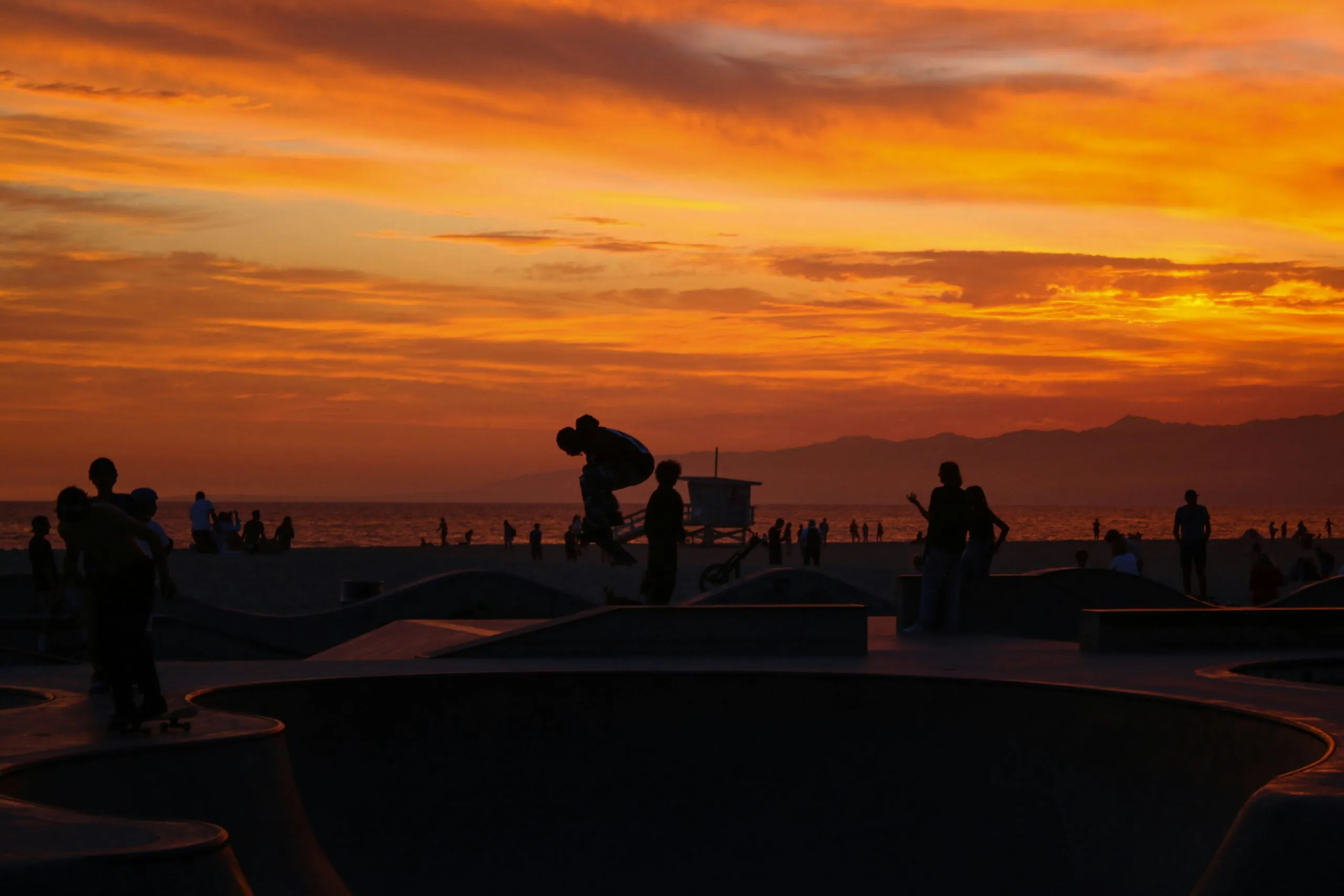 Los Angeles — flight deal hero