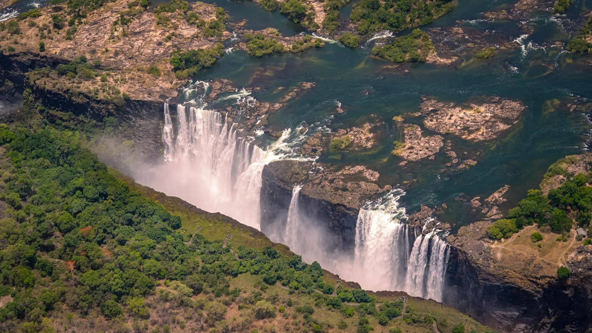 Zambia — South Luangwa / Lower Zambezi / Kafue safari wildlife