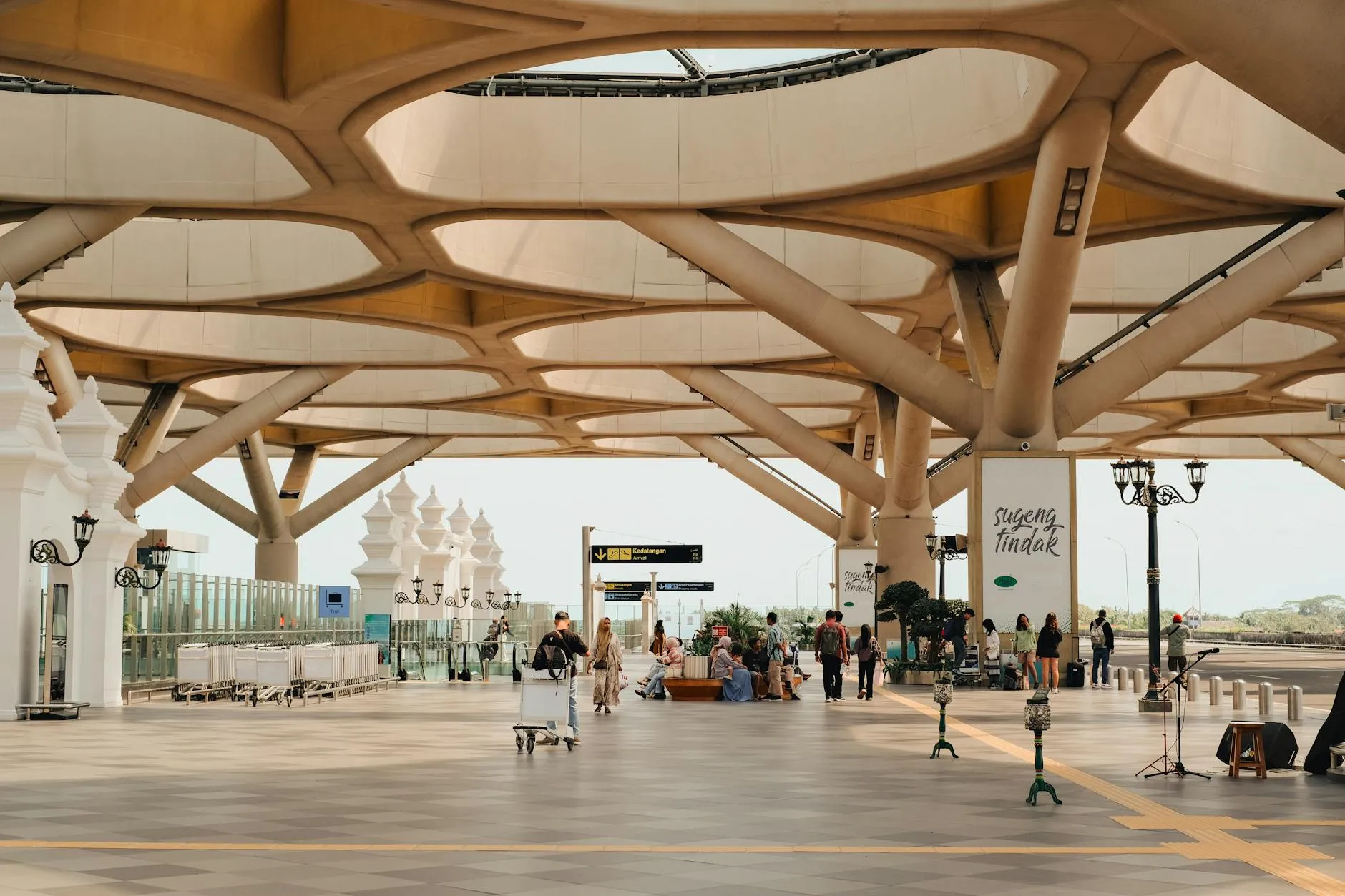 Surabaya Juanda (SUB) Guide 2026 — Transport, Lounges & Terminals – AiFly