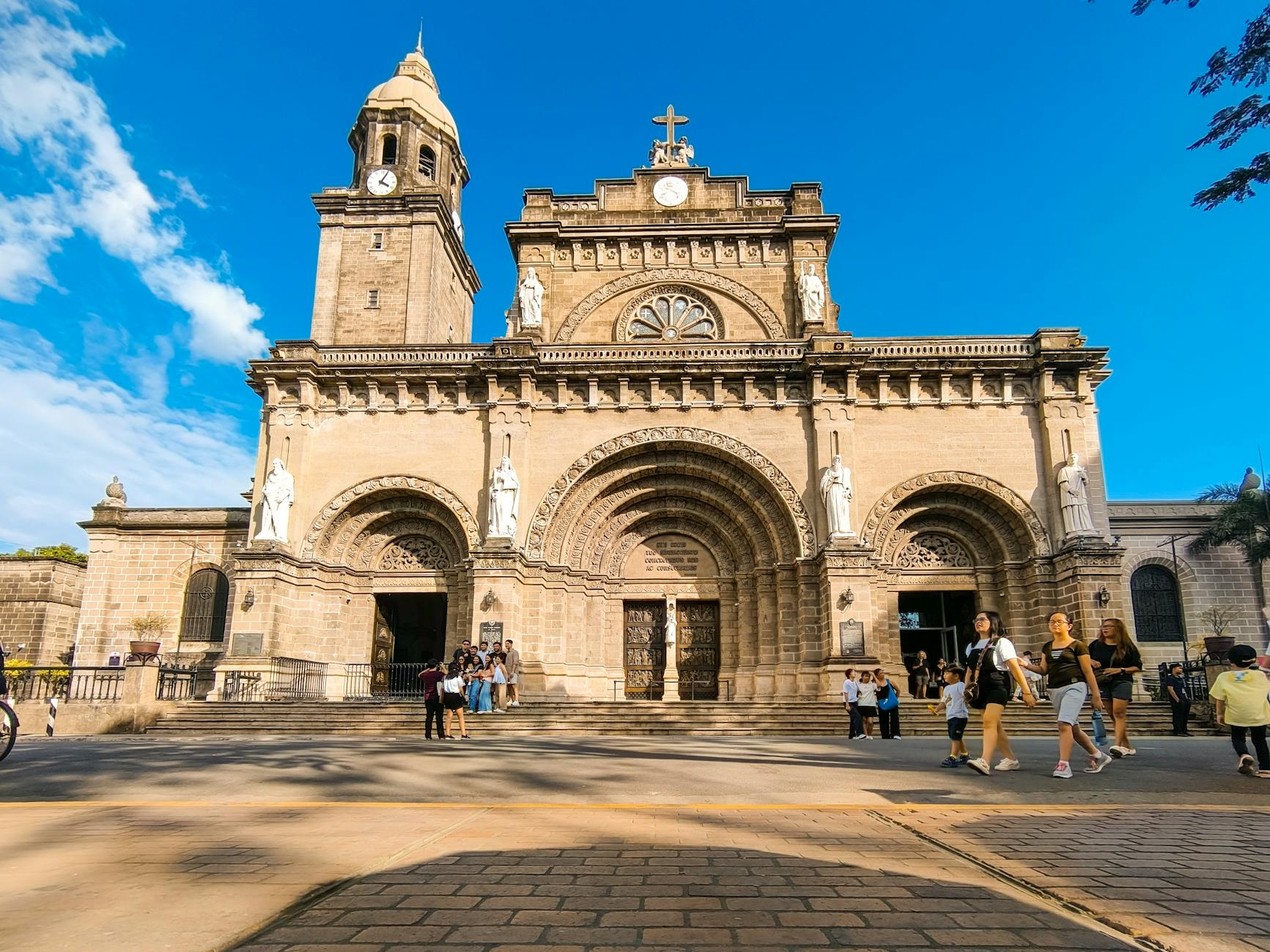 discover the historic manila cathedral in the