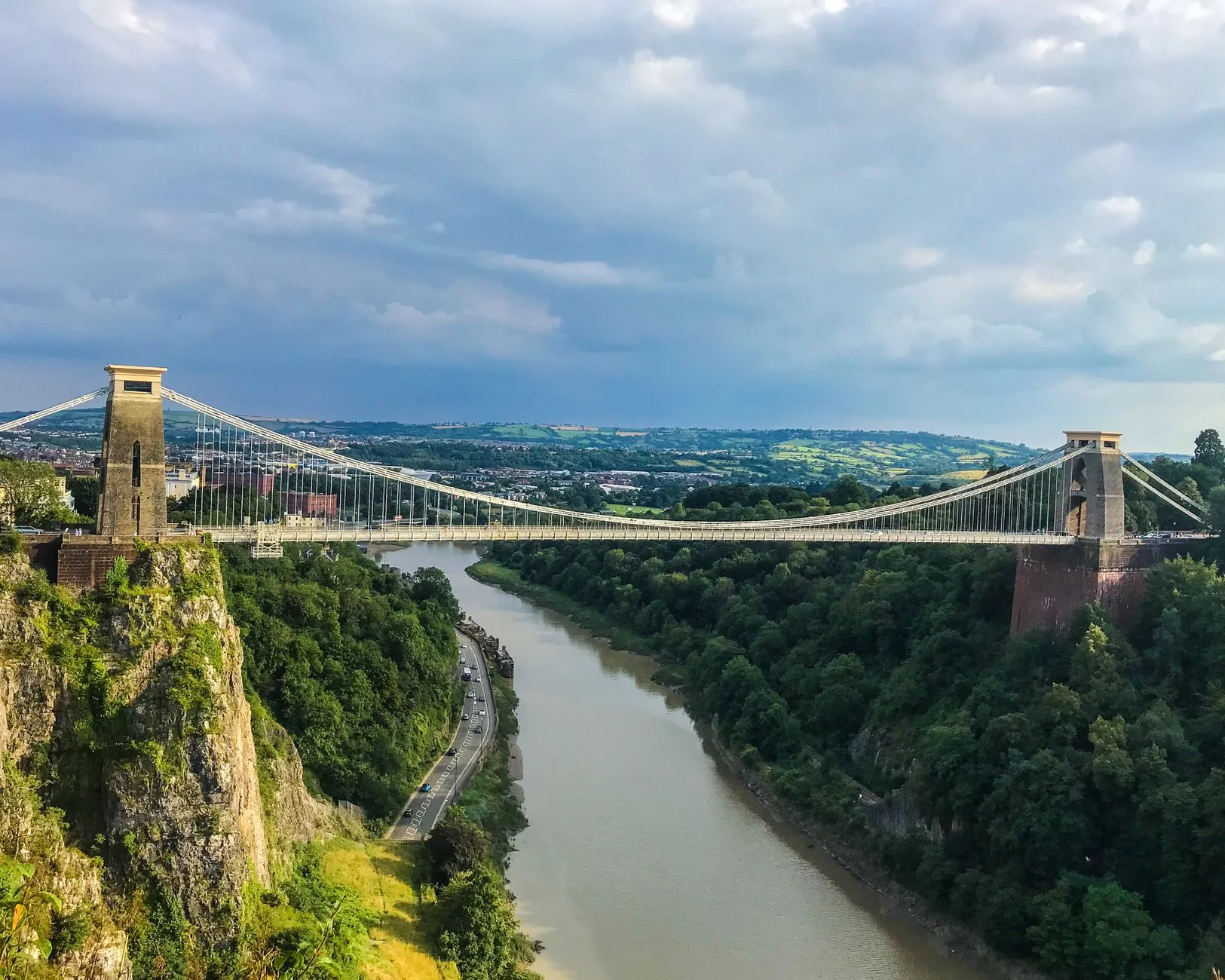Bristol — Aerial view of Clifton Suspension Bridge spanning the scenic Avon Gorge in Bristol, England.