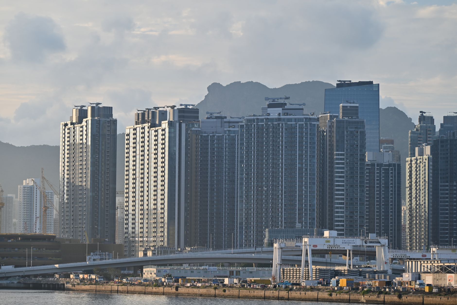 Hong Kong — Victoria Harbour skyline