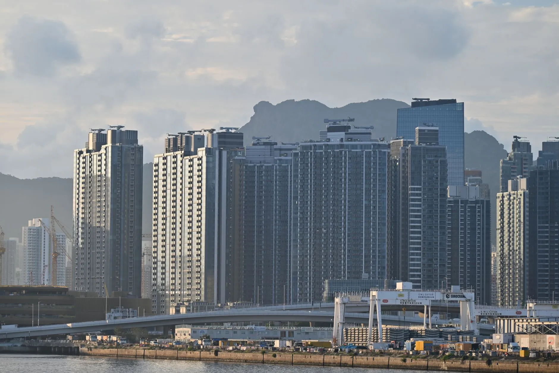 Hong Kong — Victoria Harbour skyline