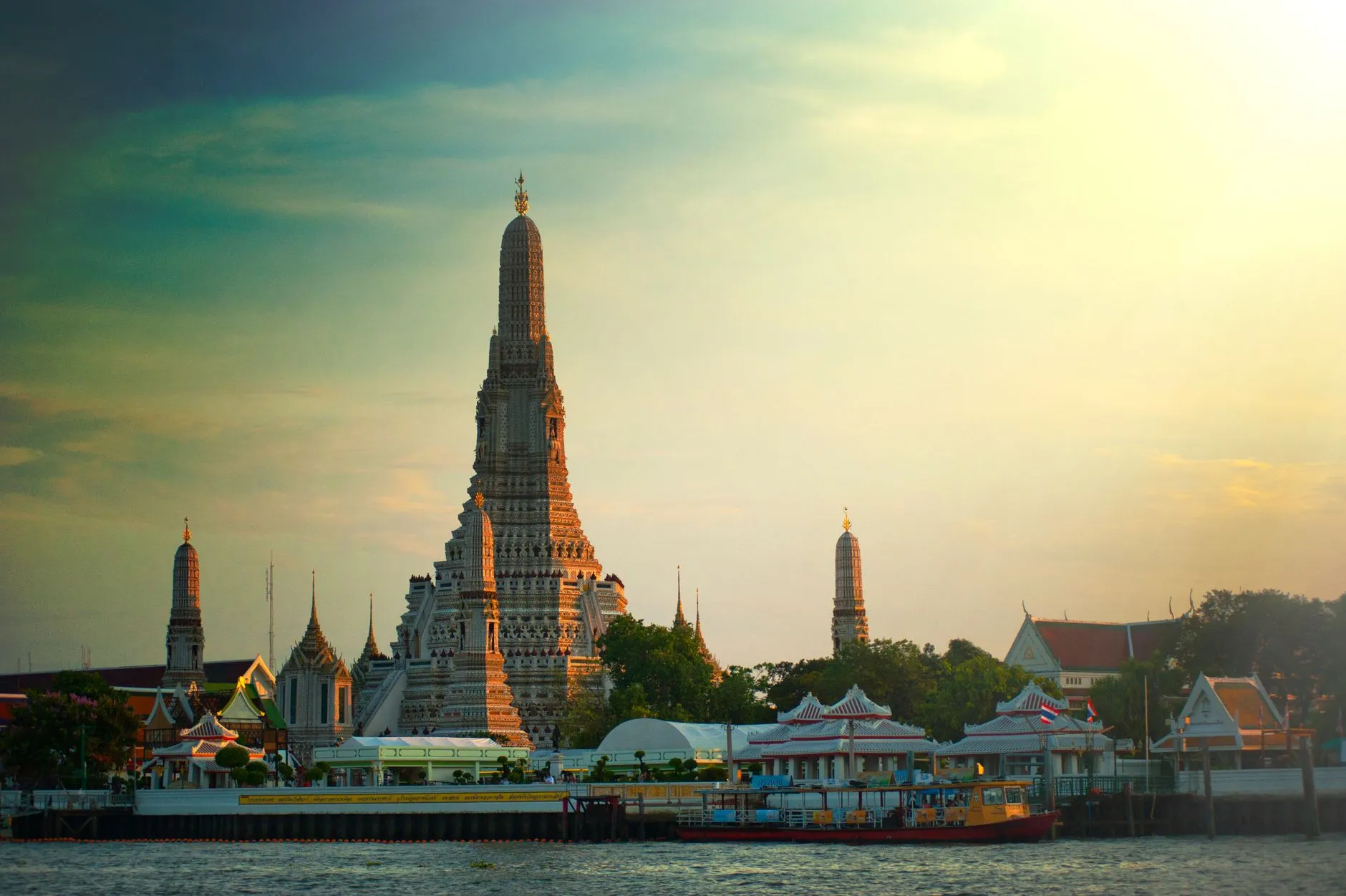 Wat Arun temple, Bangkok, Thailand