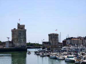 La Rochelle-Île de Ré (LRH) Airport Guide 2026 — Three Routes Survive Winter
