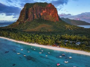 London to Mauritius Island, Mauritius from £593