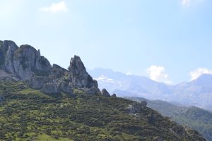 Asturias Airport (OVD) Airport Guide 2026 — Three Cities, One €9 Bus
